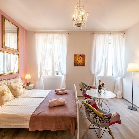 PUY Old City Romantic Studios 3 מראה חיצוני תמונה