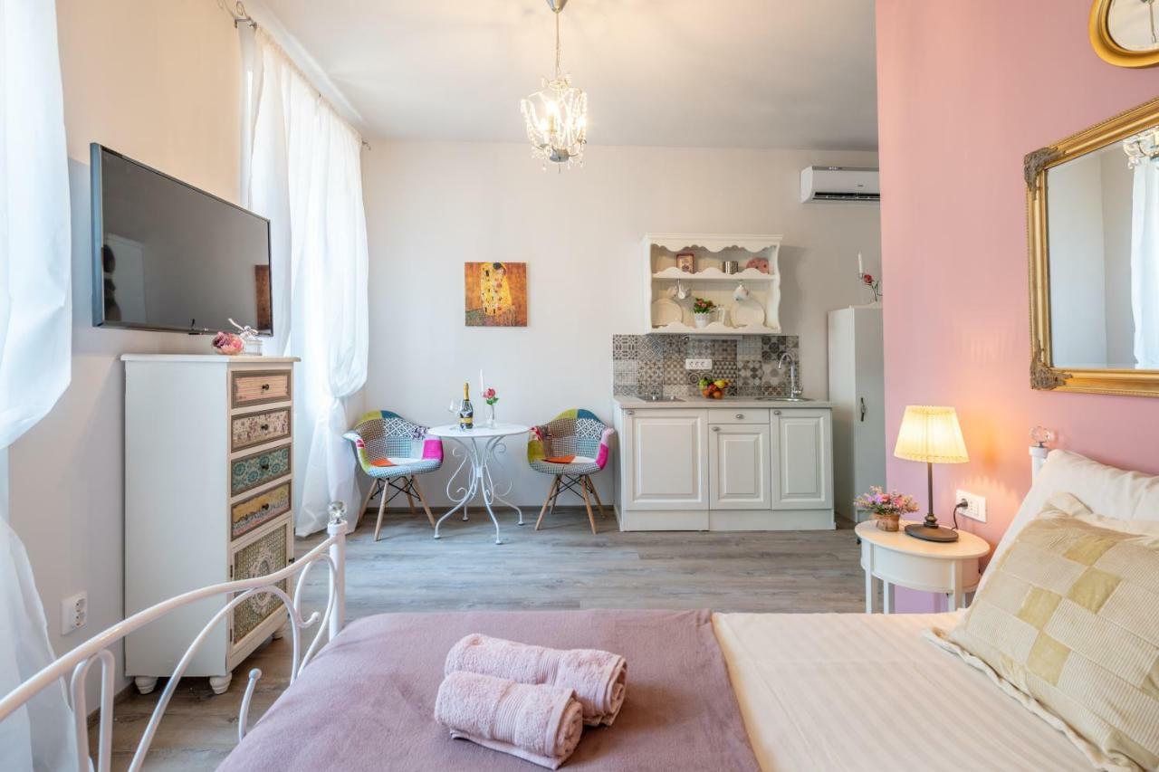 PUY Old City Romantic Studios 3 מראה חיצוני תמונה