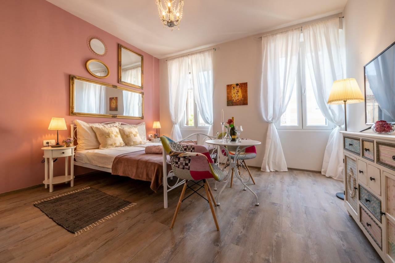 PUY Old City Romantic Studios 3 מראה חיצוני תמונה