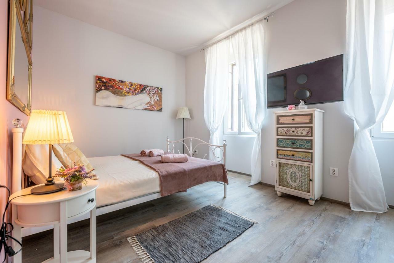 PUY Old City Romantic Studios 3 מראה חיצוני תמונה