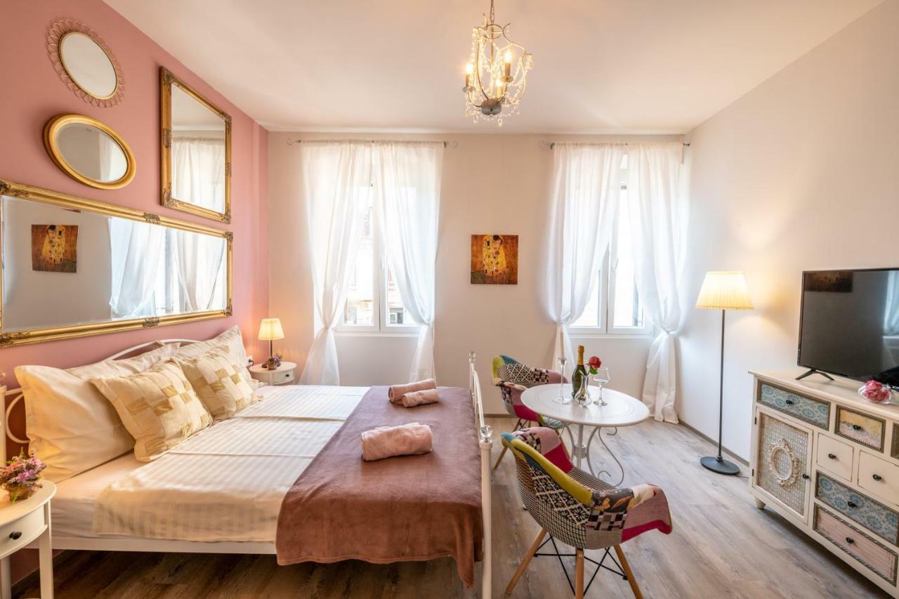 PUY Old City Romantic Studios 3 מראה חיצוני תמונה