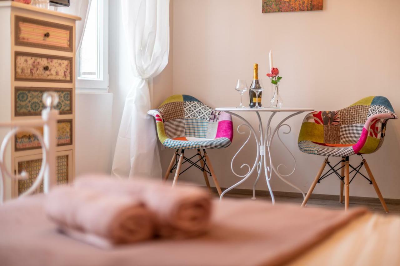 PUY Old City Romantic Studios 3 מראה חיצוני תמונה