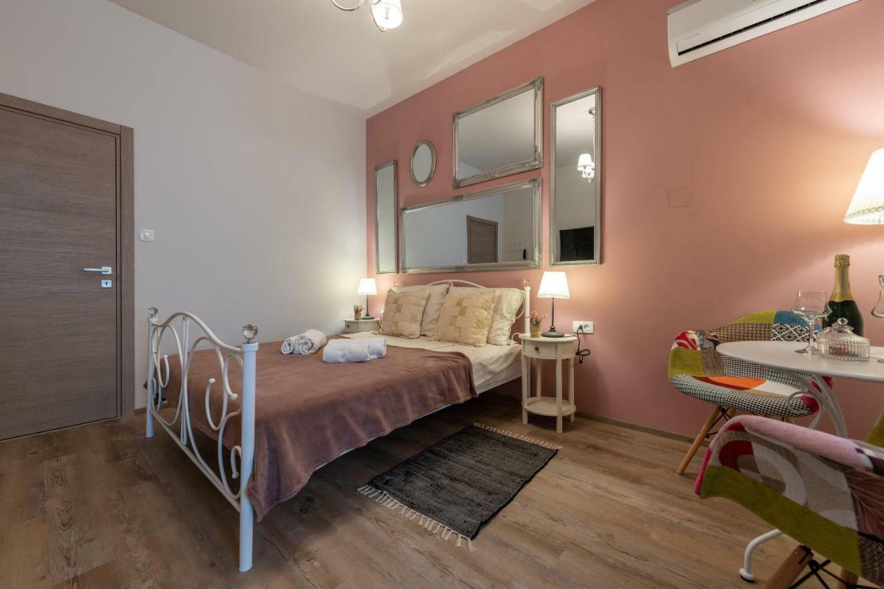 PUY Old City Romantic Studios 3 מראה חיצוני תמונה