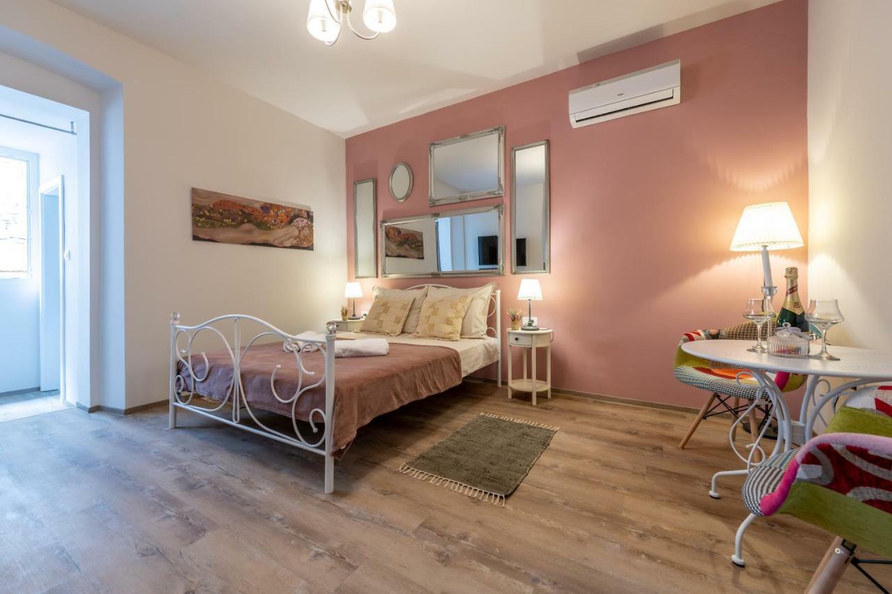 PUY Old City Romantic Studios 3 מראה חיצוני תמונה