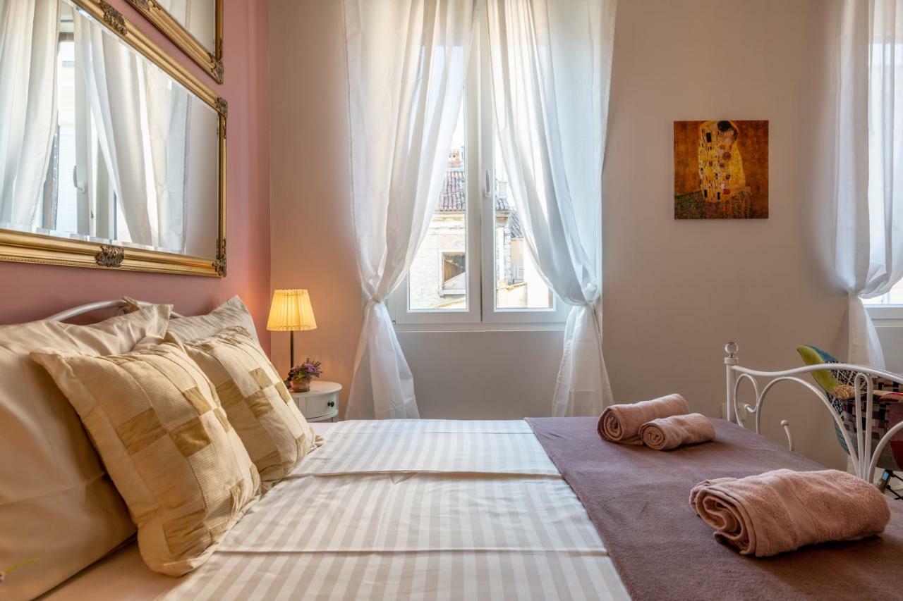 PUY Old City Romantic Studios 3 מראה חיצוני תמונה